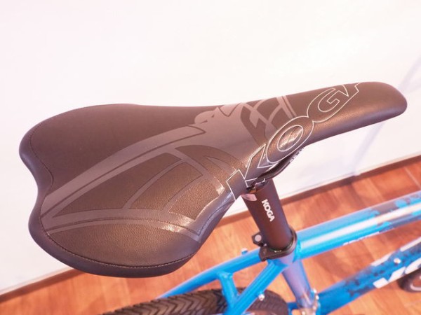 日常の足からアドベンチャーライドまで。KOGA CROSS RACER