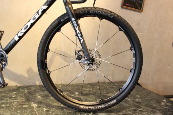 存在感バツグンの気になるアイツ。KOGA Beachracer : K&M CYCLE BLOG