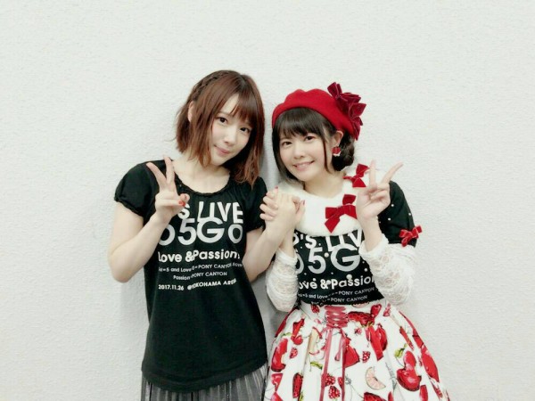 画像 声優の竹達彩奈さん内田真礼さんと手を繋ぎデュフフって顔になるｗｗｗｗ 声優速報 初期化