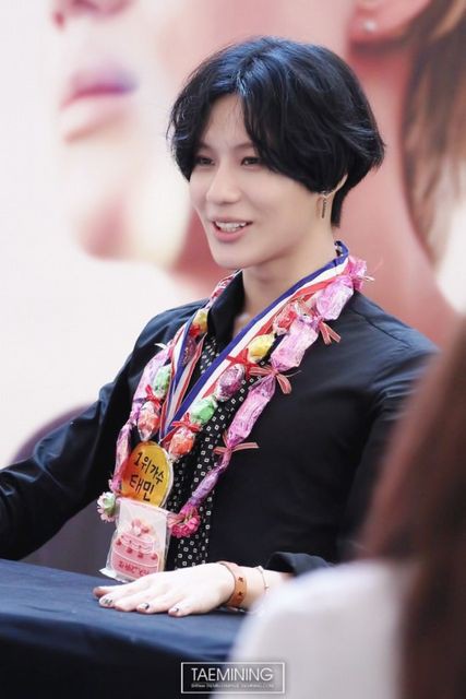 Shinee テミンファンサイン会で示し合わせたようなファンたちww 髪飾り七変化画像 韓国芸能これくしょん 韓これ