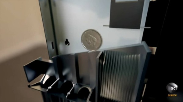 自動販売機はどうやって偽の硬貨を判別しているのか その謎に迫る カラパイア