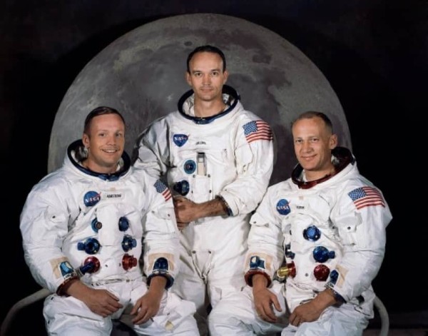 史上初の月面着陸をしたアポロ11号は宇宙人の活動拠点を見つけていた