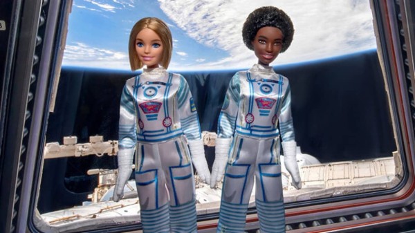 Barbie バービー宇宙飛行士＆宇宙科学者人形-