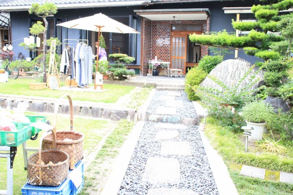 お庭で開催 イロドリイチ っていう星田で行われる手作り市に行ってみた 美味しいと可愛いと楽しいが一緒になった空間だよ 交野タイムズ