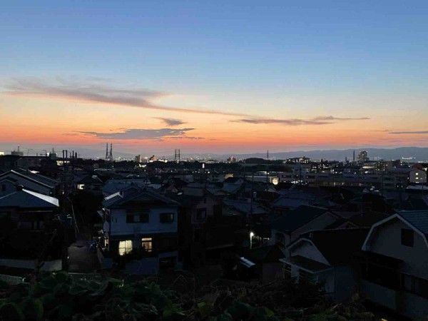 黄昏からの夜景もいい感じ！〜星田大池の隠れた魅力が止まらない〜 : 交野タイムズ