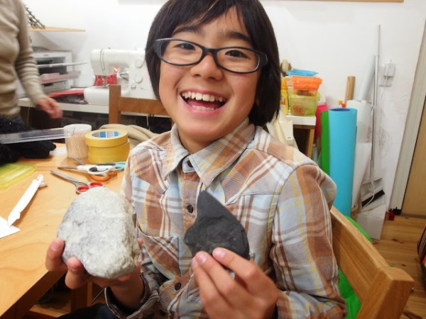 原始人の生活をしよう！～石包丁の材料『サヌカイト』を採りに行ってき