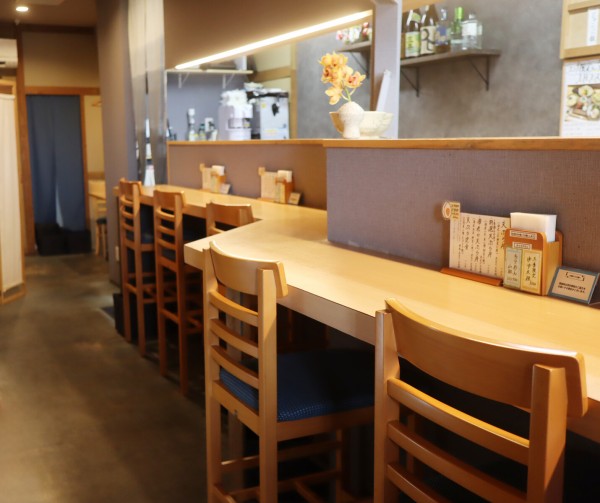サクッと幸せ！交野で極上天ぷら時間。天ぷらてんは、季節の一品料理も