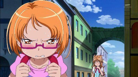 ドキドキ！プリキュア」のキュアダイヤモンドこと菱川六花さんがメガネ