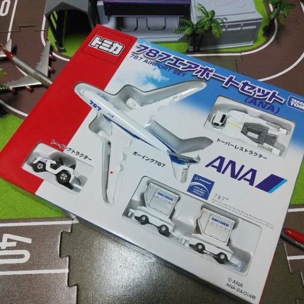 787エアポートセット(ANA) タカラトミー スカスカ