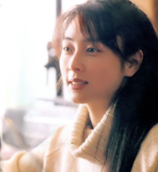 Amazon.co.jp: ZARD(坂井泉水) 3rdアルバム 「HOLD ME」 あの