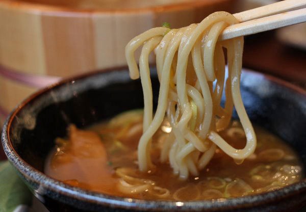 もっちり、つけめん しゃりん 武蔵村山 10/5OPENの六厘舎系