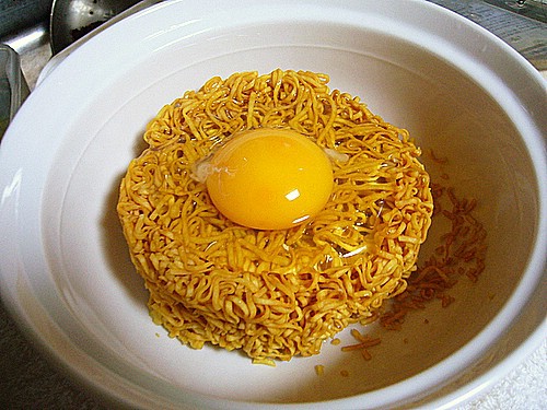 チキンラーメン 白いどんぶりセット 買いました : ワンコイン的 チキンラーメン 白いどんぶりセット 買いました : ワンコイン的
