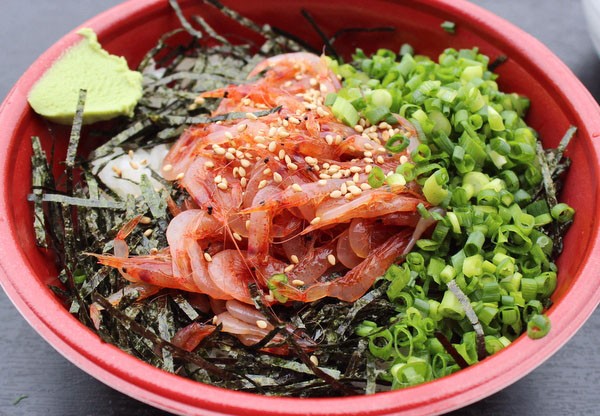 由比港漁協直営 浜のかきあげや 生桜えび 沖漬け丼セット ワンコイン的食べ歩き生活