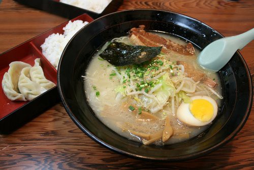 角煮ラーメン目黒福屋 学芸大学 老舗の鹿児島ラーメン ワンコイン的食べ歩き生活