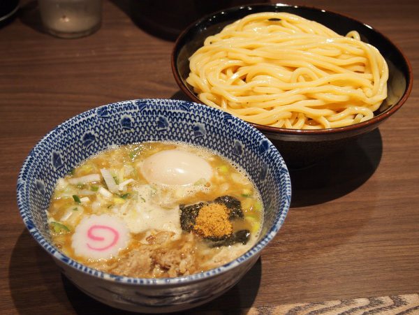 六厘舎tokyo ソラマチ店 スカイツリー開業日に一番乗り ワンコイン的食べ歩き生活