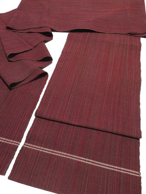 渋可愛い風合いの良い紬 海老茶色に多色の糸が織られた単衣の八寸帯 風椿の着物便り