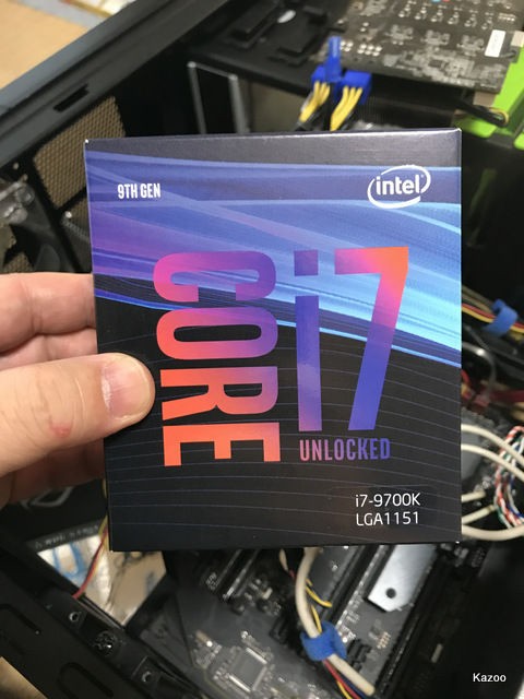 自作ゲーミングPC i7-9700K 野太い