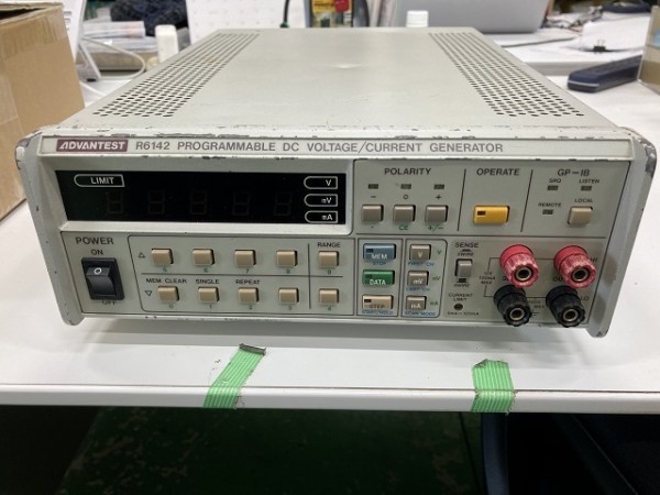 ADVANTEST R6142 プログラマブル直流電圧電流発生器 : かずいの