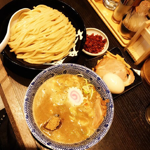 辛味２皿がおすすめ 辛つけ麺 六厘舎 上野店 毎日麺生活