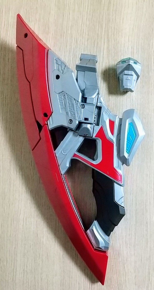 【新品未開封】変身アイテム DXオメガスラッガー 最強なりきりセット 81EBLrYe-OL._UF350,350_QL80_.jpg