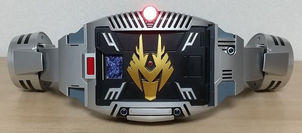 仮面ライダー龍騎のCSM】COMPLETE SELECTION MODIFICATION Vバックル