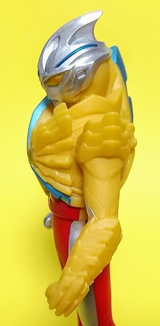 ウルトラヒーローシリーズ　ウルトラマンアークサトゥルーアーマー　絶版ソフビ ウルトラヒーローシリーズEX ウルトラマンアーク サトゥルー