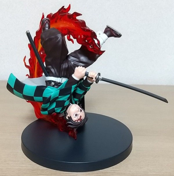 鬼滅の刃 VIBRATION STARS PLUS 炭治郎 煉獄 フィギュア 炎のエフェクト！】アニメ｢鬼滅の刃｣ VIBRATION STARS PLUS