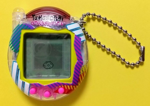 ケーたま20周年のリバイバル版！日本未発売カラー】Tamagotchi