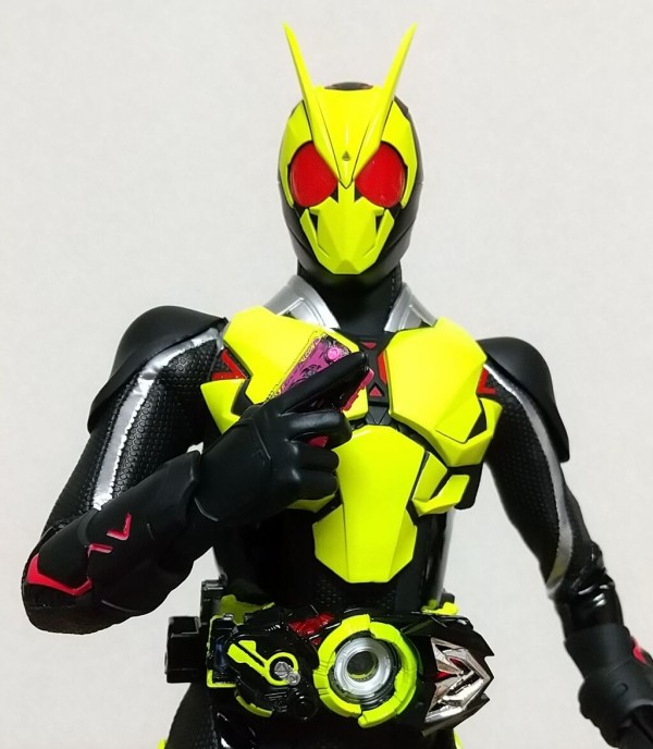 LEDとブラックライトで発光( ☆∀☆)】RAH GENESIS 仮面ライダー