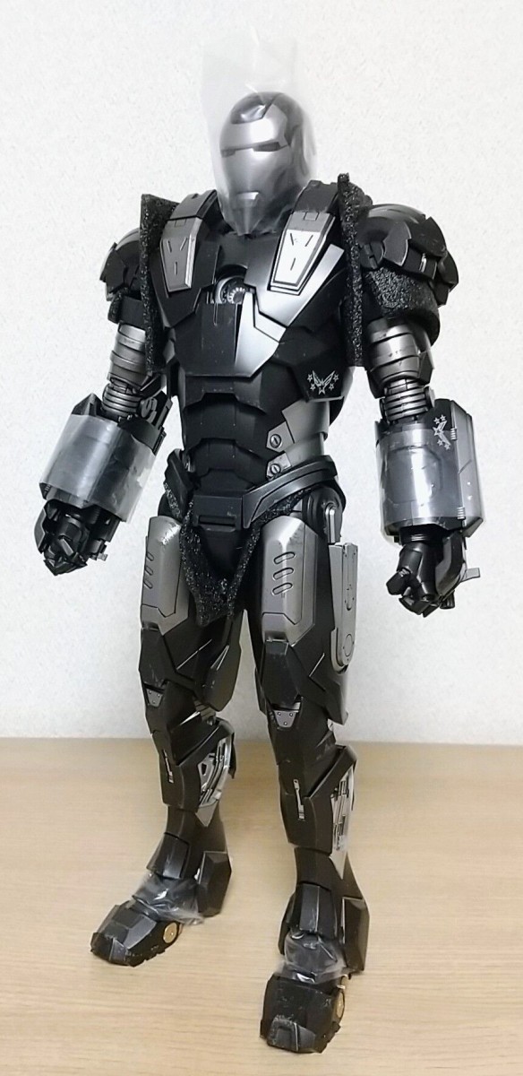 別れた妻も付属！バトルダメージ版も再現可能】HOTTOYS ムービー