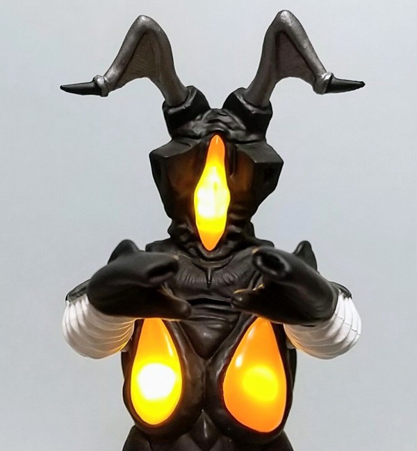 究極アルティメットルミナス ゼットン リレー発光！鳴き声も収録】究極アルティメットルミナス ゼットン