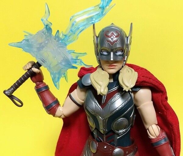 ジェーンがソーに！アベンジャーズ映画シリーズ29作目｢ソー ラブ