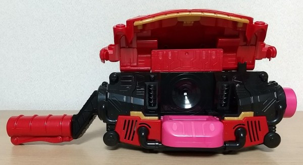 POPPIN GUMMY 　Dx変身ベルトガヴ　＋ゴチゾウ6個 DX変身ベルトガヴ＆ゴチゾウホルダーセット｜仮面ライダー