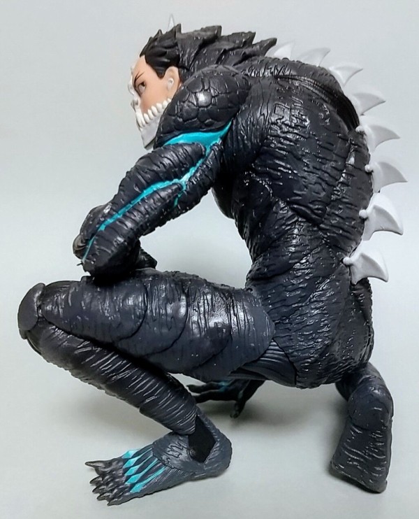 素顔がチラリ♪】ぬーどるストッパーフィギュア -怪獣8号- : Chaos