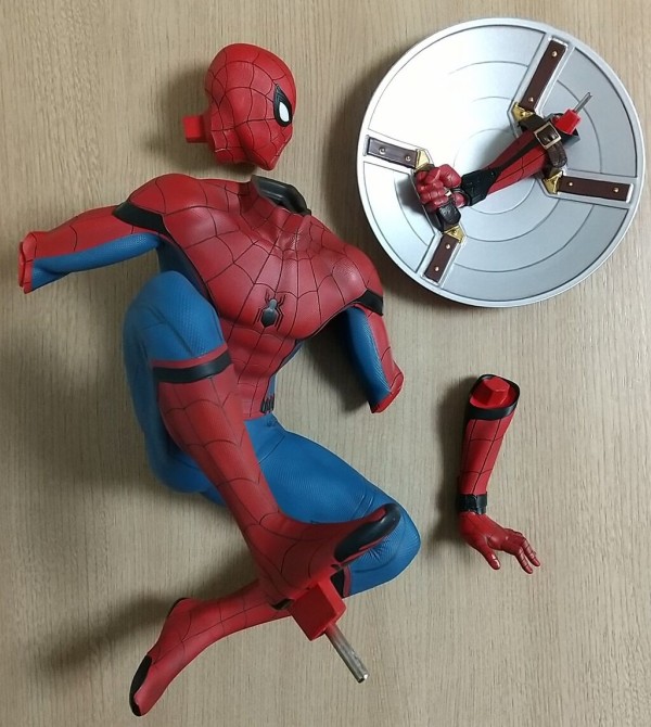 スパイダーマン スタチュー ケース 台座付 25cm 塗装済 スパイダーマン スタチュー ケース 台座付 25cm 塗装済
