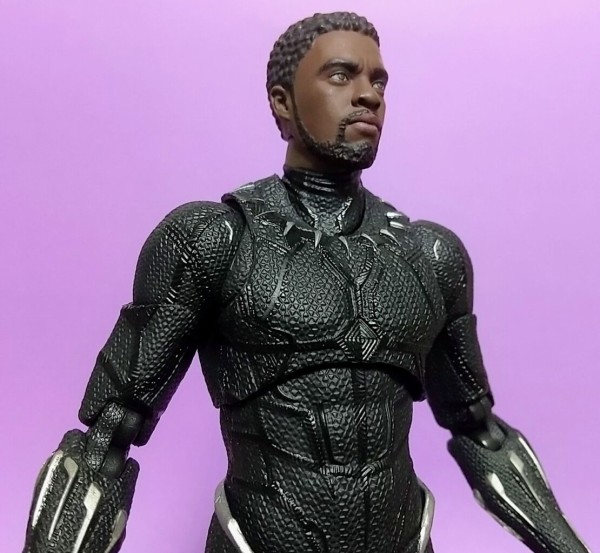 玉座付きでブラックパンサーが再登場！】MAFEX BLACK PANTHER