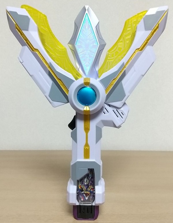 ウルトラマントリガー】DXガッツスパークレンス : Chaos☆Hobby☆Blog