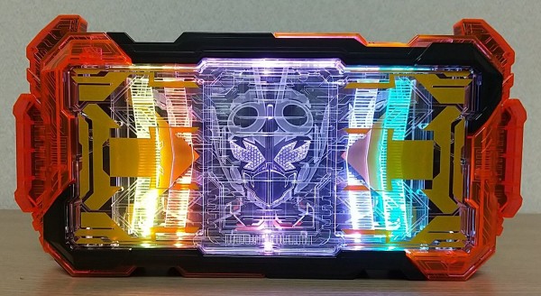 【先行】変身ベルトDXガッチャードライバー＆ガッチャードローホルダーセット 特典 先行抽選販売】変身ベルトDXガッチャードライバー＆ガッチャー