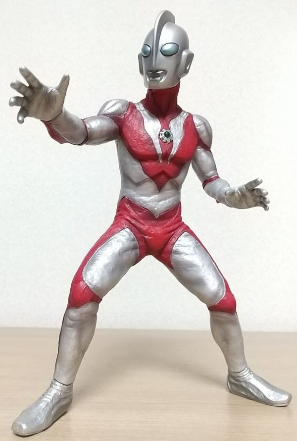 赤目マスク、赤色カラータイマーが付属】大怪獣シリーズ ウルトラマン