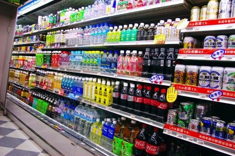 駐車場 店舗 飲食スペース 地方のコンビニが巨大化する理由とは ビジネスパーソンのネタ帳