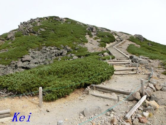 乗鞍岳・畳平(5)ちょこっと魔王岳に登って穂高連峰と槍ヶ岳を見