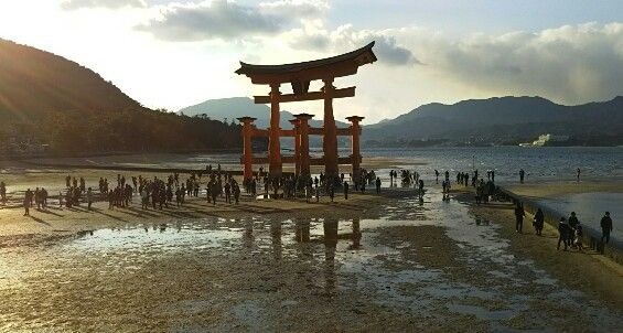 安芸の宮島 厳島神社 12 大鳥居と社殿 干潮時 満潮時 広島県廿日市市 スマホって使いづらい ガラケーのほうが使いやすいよね 遊々 湯ったり ぶらり旅 ゆゆぶ 安芸の宮島 厳島神社 12 大鳥居と社殿 干潮時 満潮時 広島県廿日市市 スマホって使いづらい ガラケーのほうが使いやすいよね 遊々 湯ったり ぶらり旅 ゆゆぶ