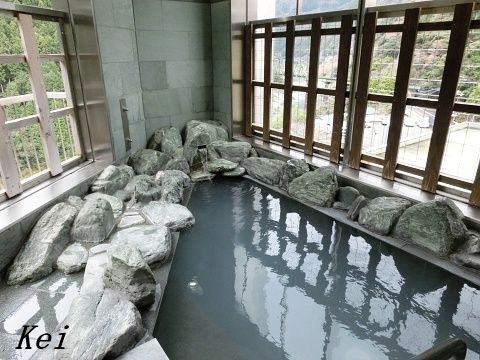 四国温泉遍路 大歩危温泉サンリバー大歩危 3 露天風呂と 吉野川 徳島県三好市 遊々 湯ったり ぶらり旅 ゆゆぶ