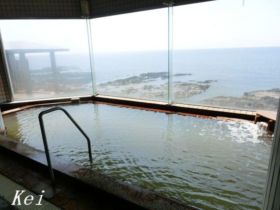 黄金崎不老不死温泉(9)新館大浴場、展望風呂の内湯 〔青森県深浦町