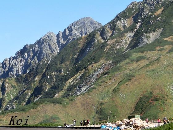 立山黒部アルペンルート(18)みくりが池温泉へ！剱岳、立山とミクリガ池 