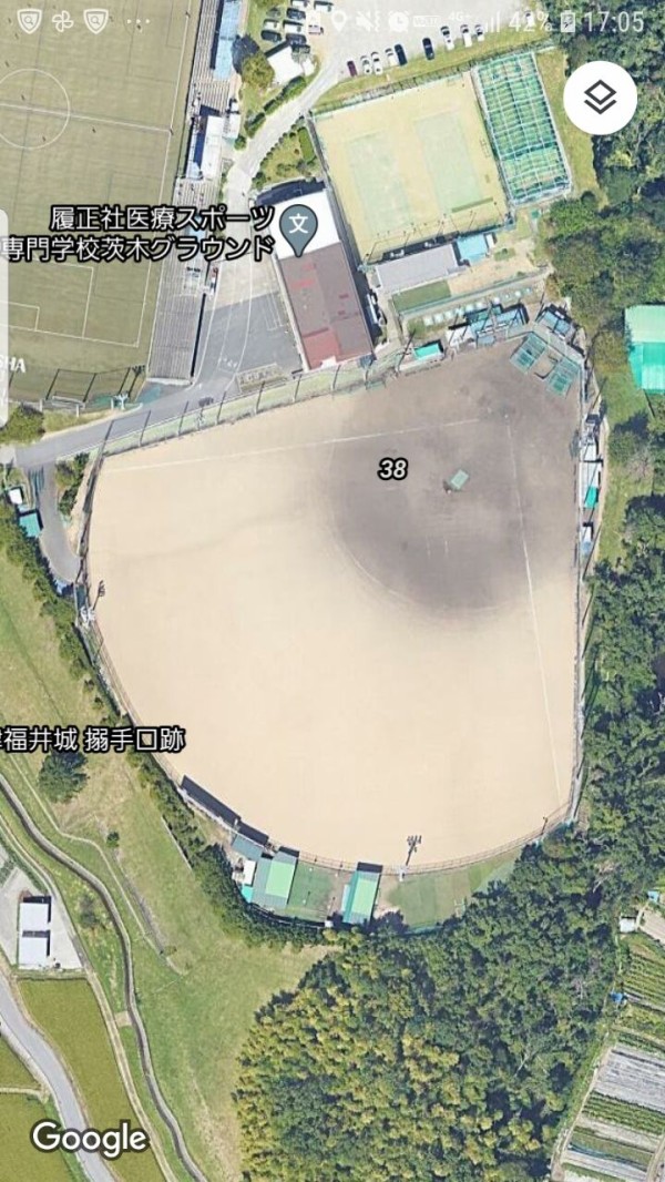 大阪経済大学野球場前後の行程履正社茨木グラウンドに摂津福井城です トラさんの純真