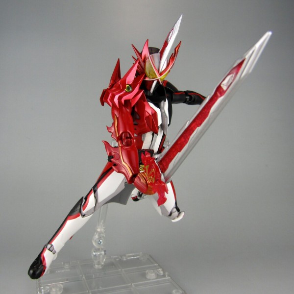 S.H.Figuarts 仮面ライダーセイバー ブレイブドラゴン ‑Metallic