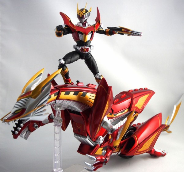 S.H.Figuarts 仮面ライダー龍騎サバイブ&ドラグランザーセット