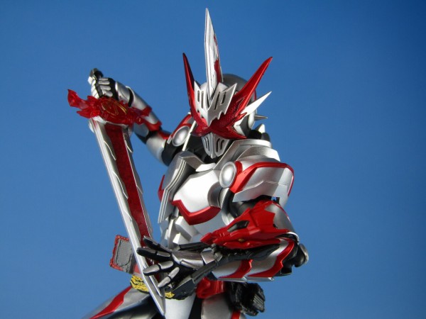 S.H.Figuarts 仮面ライダーセイバー ドラゴニックナイト : 不玩全燃焼日誌