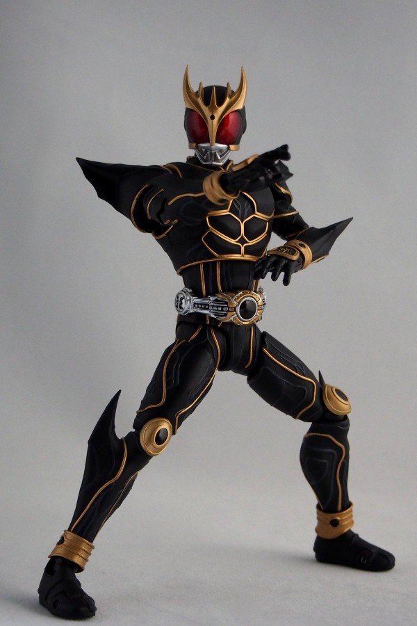 S.H.Figuarts（真骨彫製法） 仮面ライダークウガ アルティメット